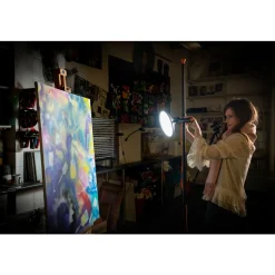 Daylight Artist Studio Lamp 2 – flexibel stafflilampa med behagligt dagsljus (95+ CRI)