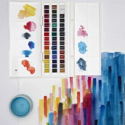 Winsor & Newton Cotman Studio set, akvarellfärg i 45 halvkoppar, etui & pensel